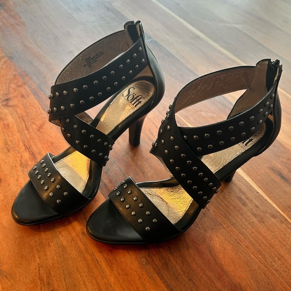 Sofft GAEA Black Strappy studded Heels - Picture 1 of 6